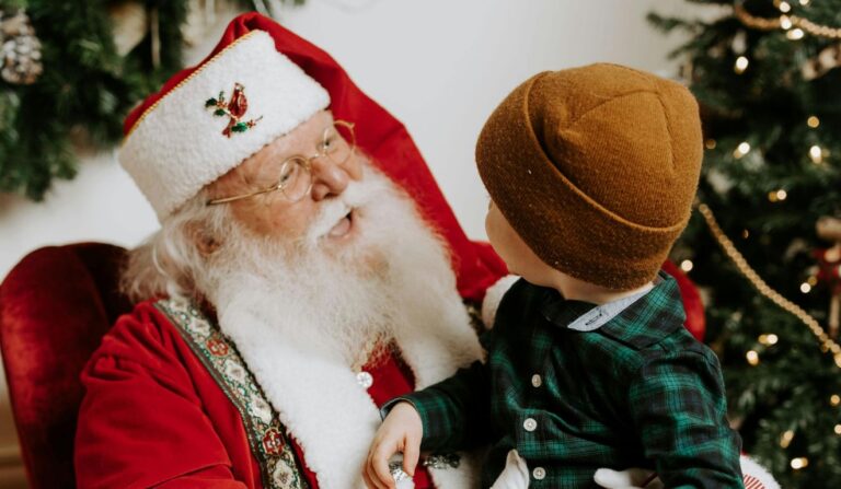 A origem do Papai Noel e suas tradições natalinas