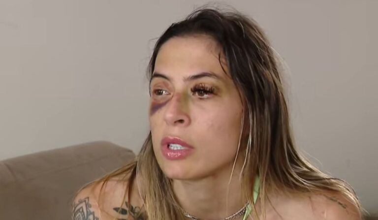 Jovem estrangulada com cadarço pelo ex-namorado e sobrevive