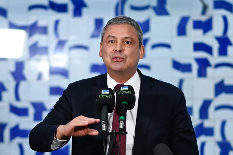 Lindbergh Farias critica falta de acordo em votação da dosimetria