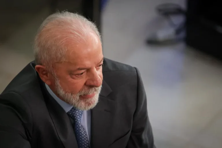 Lula aborda temas importantes em coletiva no Planalto
