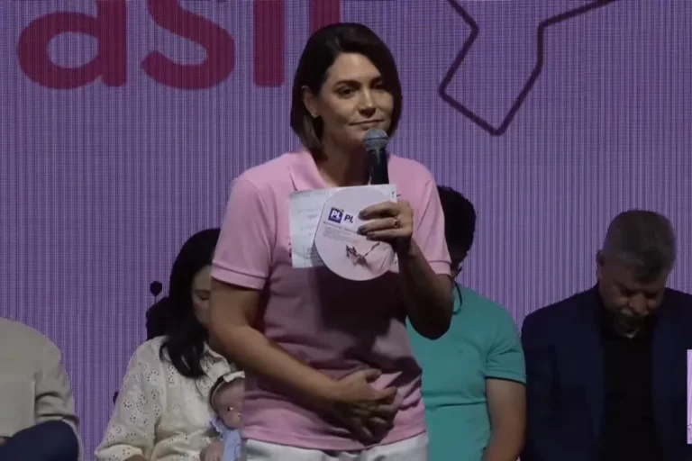 Michelle Bolsonaro comenta sobre decisão de Moraes sobre Zambelli
