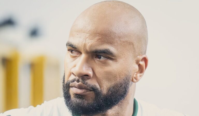 Coritiba renova com zagueiro que teve pouca participação em 2025
