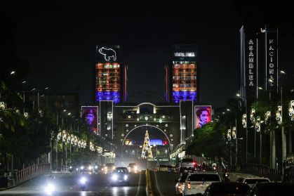 Natal tenso na Venezuela: abraços adiados e mesas vazias
