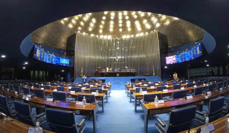 Deltan Dallagnol e Ratinho Jr. lideram intenções de voto no Paraná