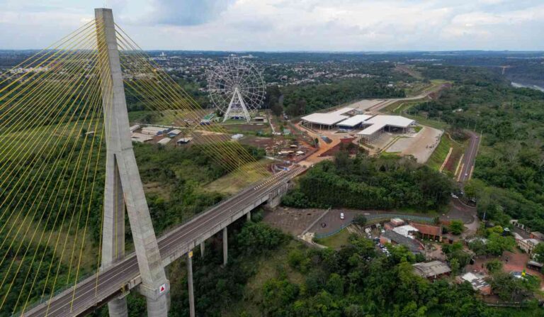 Inauguração da ponte Brasil-Paraguai promete integração e desenvolvimento