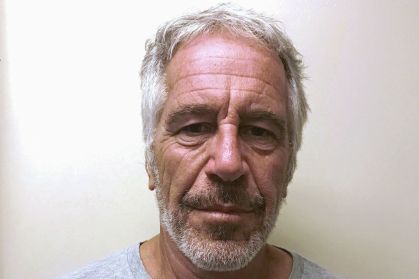Arquivos Epstein: EUA pedem voluntários para redigir documentos