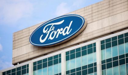 Ford reduz planos de veículos elétricos e prevê perda bilionária