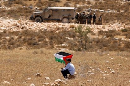 Colono israelense mata palestino de 16 anos na Cisjordânia