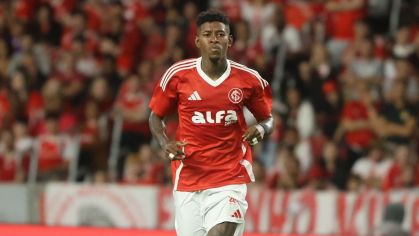 Vitão: Cruzeiro desiste de zagueiro em meio a disputa com Flamengo