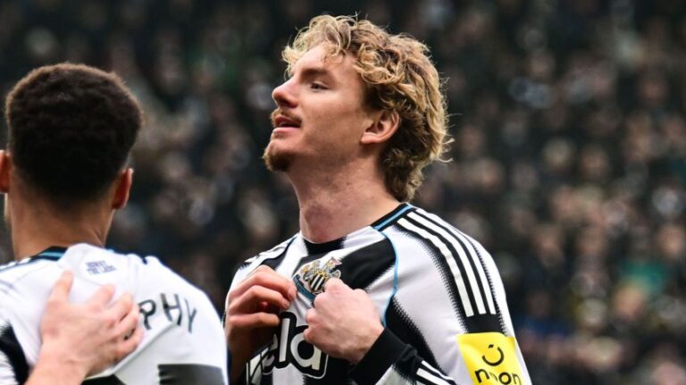 Chelsea empata com Newcastle em jogo emocionante da Premier League