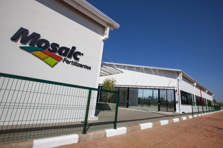 Demanda por fertilizantes registra queda no quarto trimestre de 2025