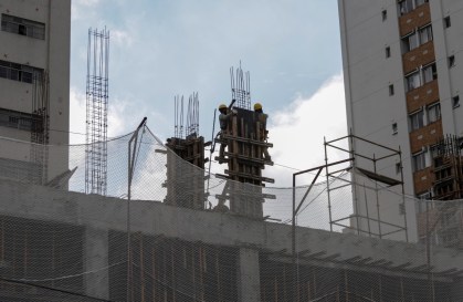 Tenda amplia fatia de investidores estrangeiros para mais de 50 até 2026