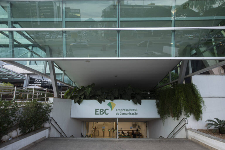 Lula nomeia David Butter para dirigir a EBC e redefine comando da empresa pública