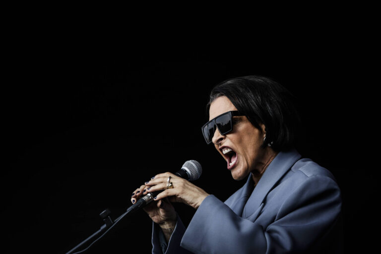 Marina lima lança opera grunkie, seu 18º álbum de estúdio em março