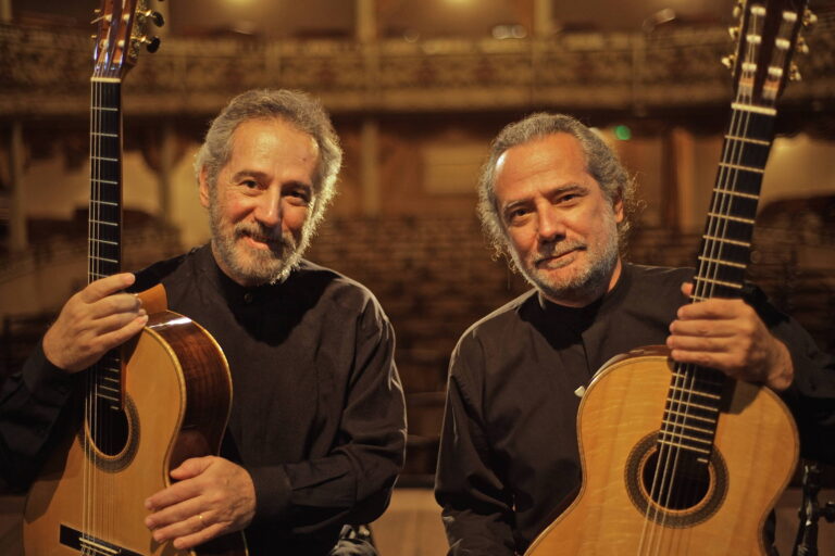 dois cérebros e um comportamento em perfeita harmonia