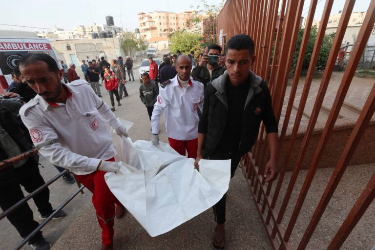 Israel intensifica ataques em Gaza em meio a impasse na trégua de 2026