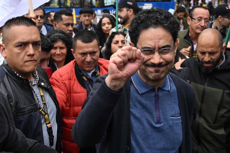 Crise na Venezuela e atrito de Petro influenciam eleições na Colômbia