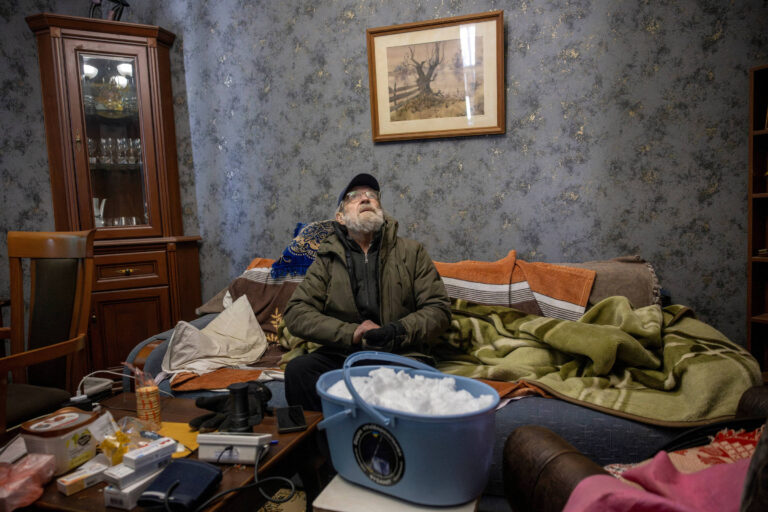 Ataques da Rússia agravam inverno severo na Ucrânia em 2026