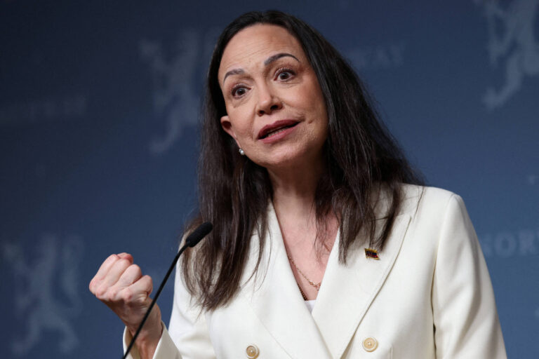 Metade dos venezuelanos apoia María Corina Machado para liderar o país