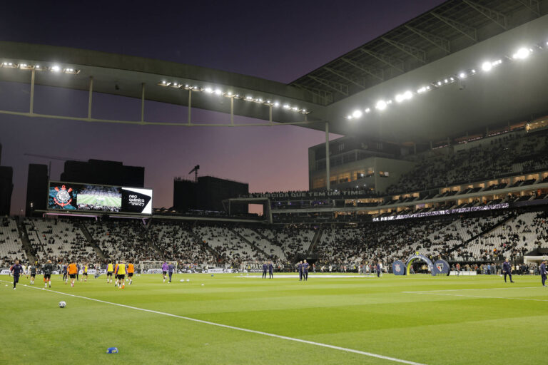 Reag investigada no caso Master perde administração do fundo da arena do Corinthians