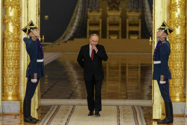 Putin se oferece para mediar crise no Irã após ameaças de Trump
