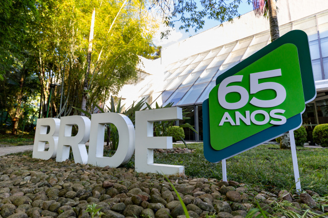 BRDE expande crédito em r$ 2,2 bilhões no Paraná e reforça desenvolvimento regional