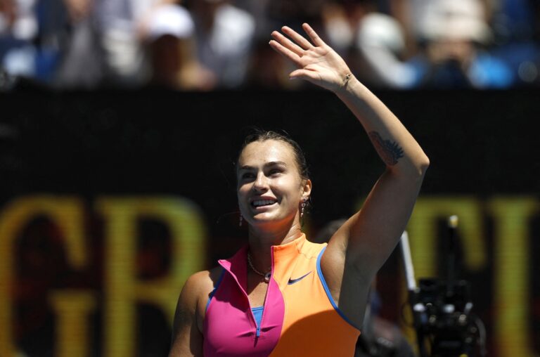 Número 1 do mundo Sabalenka avança à terceira rodada do Australian Open