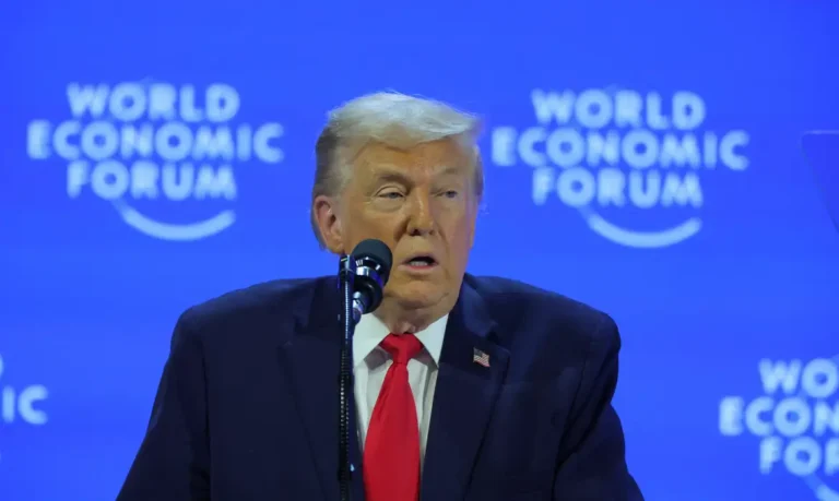 Trump anuncia arcabouço para acordo sobre Groenlândia e Ártico
