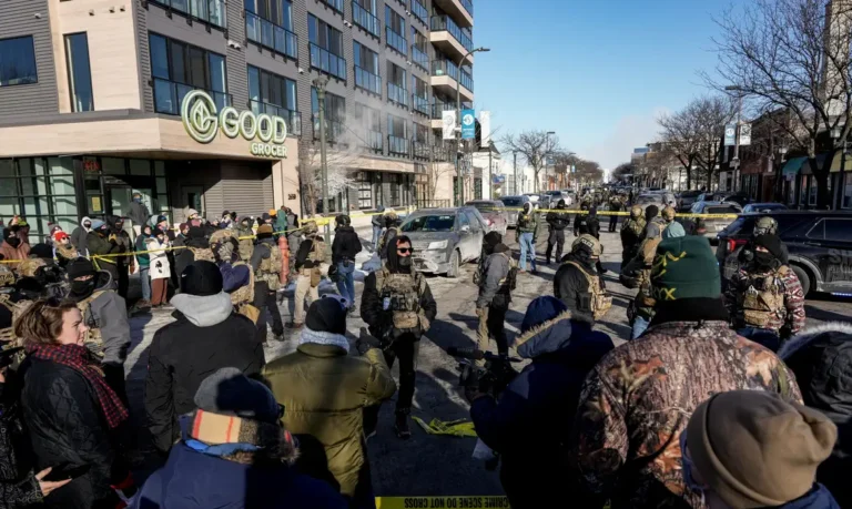 Agentes do ice matam homem durante protestos em minneapolis