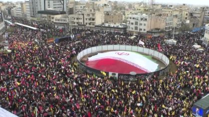 Iranianos reforçam apoio à Palestina e regime em protestos apesar dos ataques