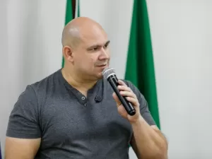 Servidoras de Cuiabá enfrentam cortes em benefícios na licença-maternidade