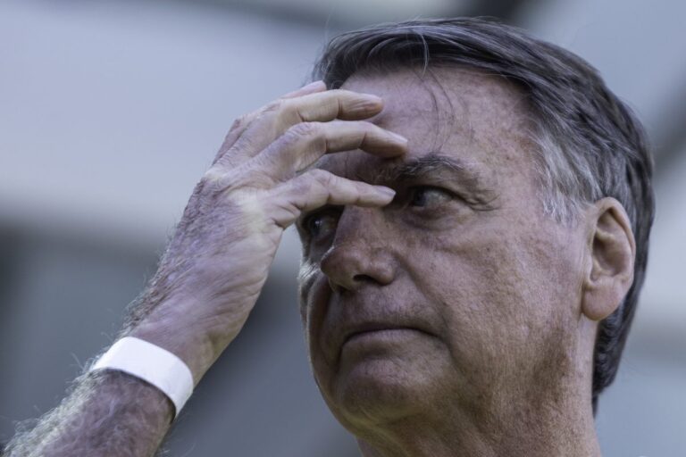 Apuração do CFM sobre Bolsonaro desencadeia tensões políticas em 2026