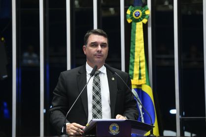 Flávio Bolsonaro propõe reduzir maioridade penal para 14 anos em casos de estupro