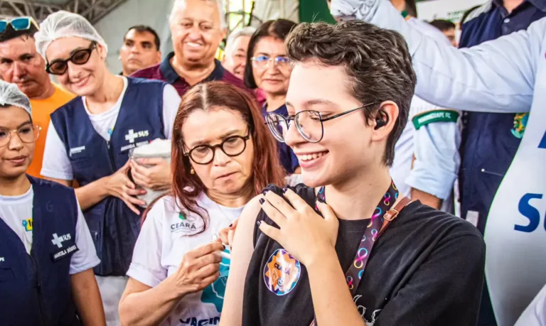 Vacinação contra dengue com dose única começa em cidades do Ceará e Minas Gerais