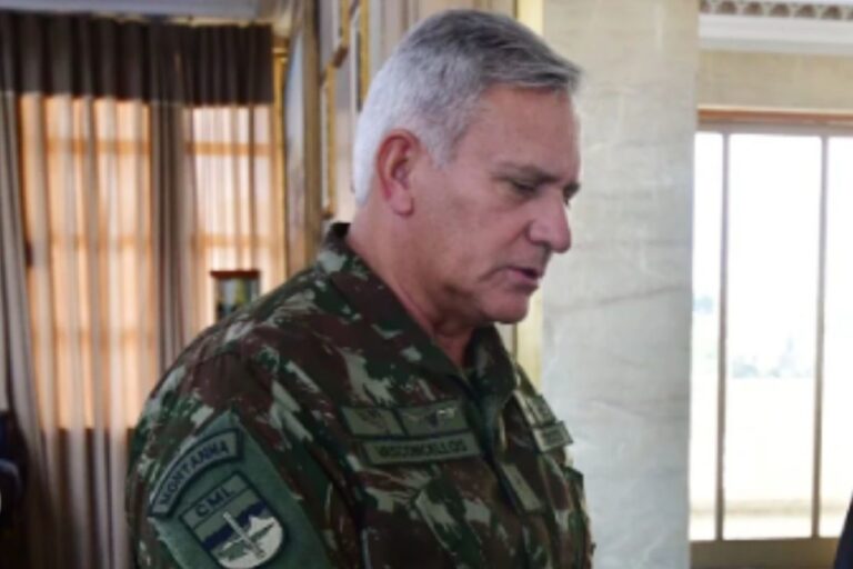 General do Comando Militar do Leste alerta sobre desafios internos em 2025