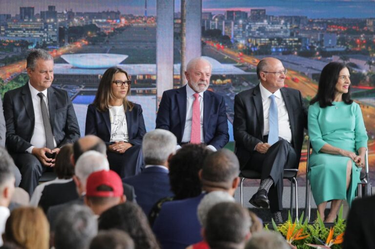 Lula destaca julgamento dos golpistas como prova da força da democracia no Brasil