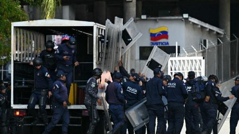 Venezuela libera cinco presos espanhóis em gesto diplomático positivo