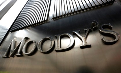 Moody's alerta risco de recessão nos EUA diante da alta do petróleo