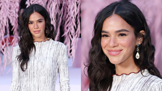 Bruna Marquezine revive o scarpin slingback clássico de Lady Diana no desfile da Chanel 2026