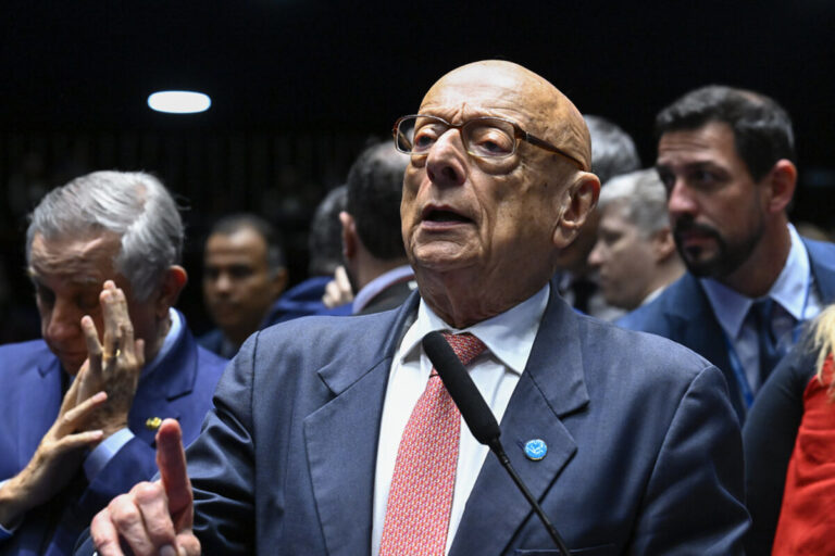 Senador Esperidião Amin apresenta novo projeto de anistia no Senado