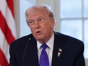 Trump sugere acordo urgente para mudança política em Cuba