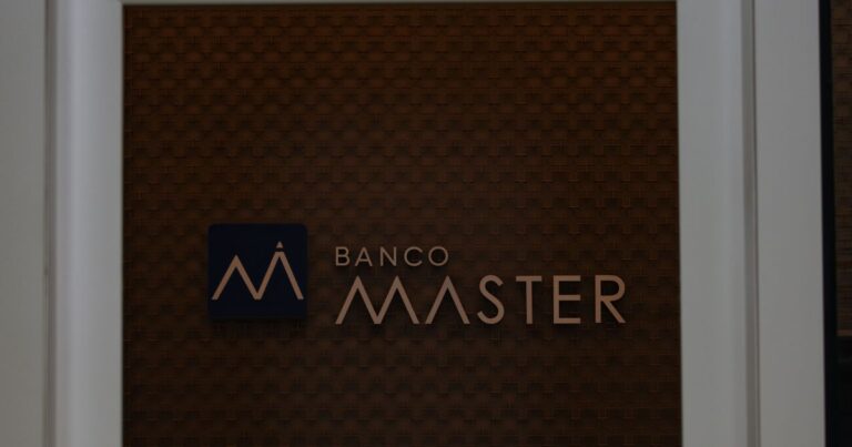 Caso Master provoca confronto generalizado na política brasileira