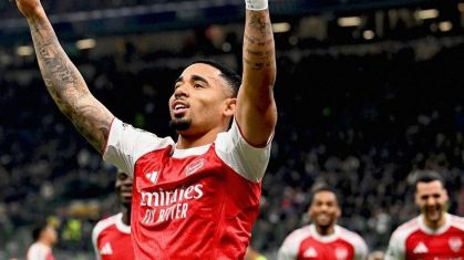 Arsenal faz campanha perfeita e alcança recorde na Champions League