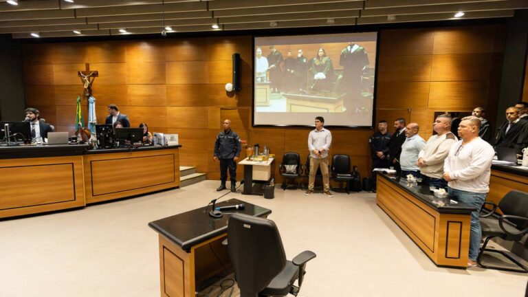 Réus iniciam julgamento por assassinato de advogado no Centro do Rio