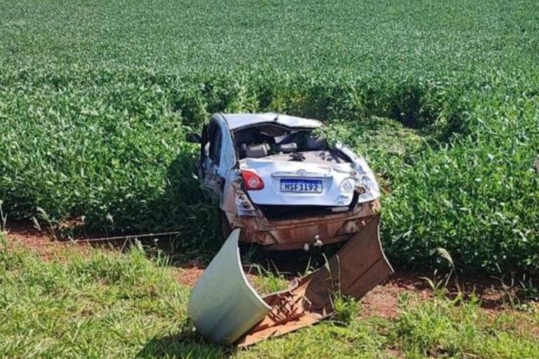 Acidente na rodovia ms-386: carro capota e família escapa ilesa