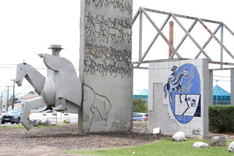 Monumento ao Tropeiro inicia processo de revitalização em Ponta Grossa