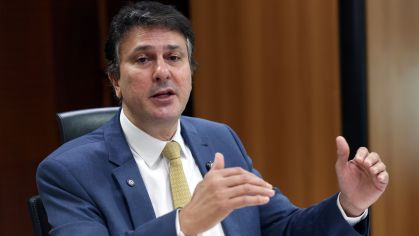 Camilo Santana anuncia saída do Ministério da Educação em 2026