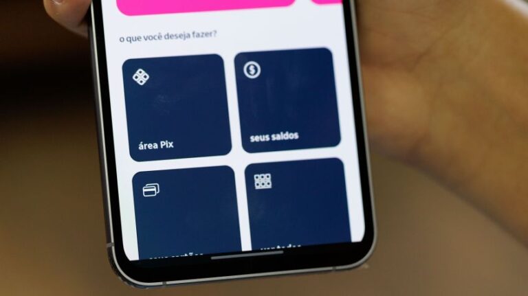Carnaval seguro exige ajustes essenciais no celular antes de sair
