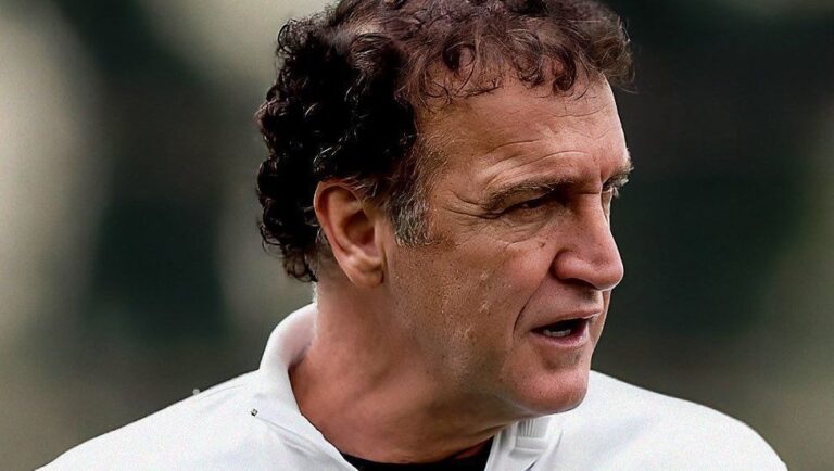 Ex-jogadora do Santos critica contratação de Cuca por histórico polêmico