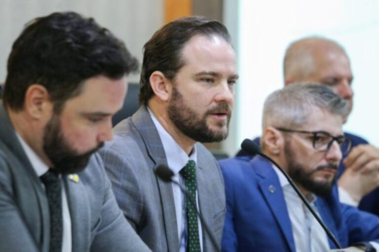 Dario Durigan deve assumir Ministério da Fazenda após saída de Haddad
